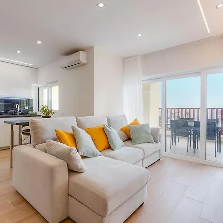 The Noble - Luxury Stylish With Sea View Apartment